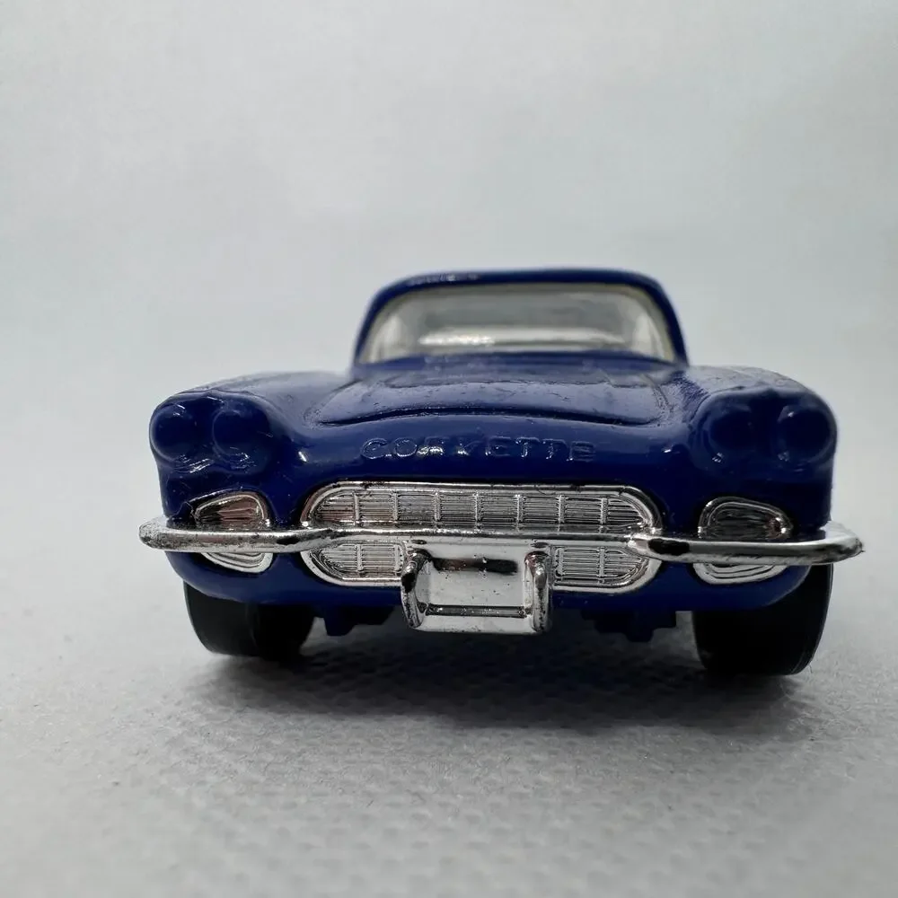 1982 Matchbox 1962 Metallic Blue W Pink Design Corvette Made In Thailand
